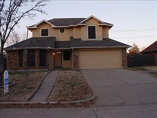 1st image of 2740 Wentworth Dr