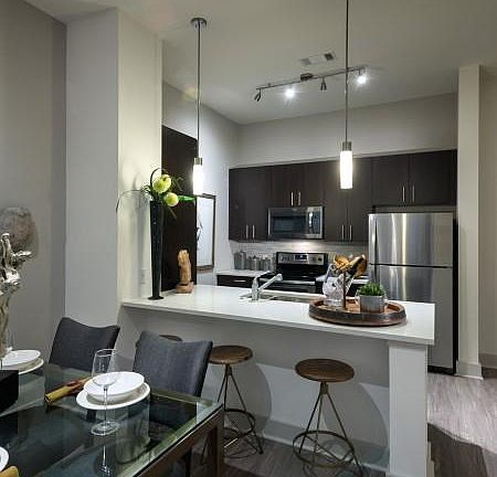 3rd image of 12 Fisher St #8R