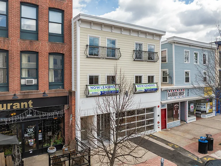 584 Main St #G — Photo 7