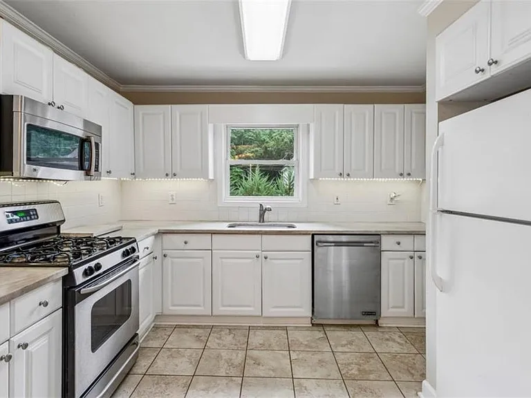 1910 La Dawn Ln NW — Photo 23