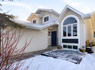 940 NE Citadel Dr NW, Calgary, AB T3G 4A4