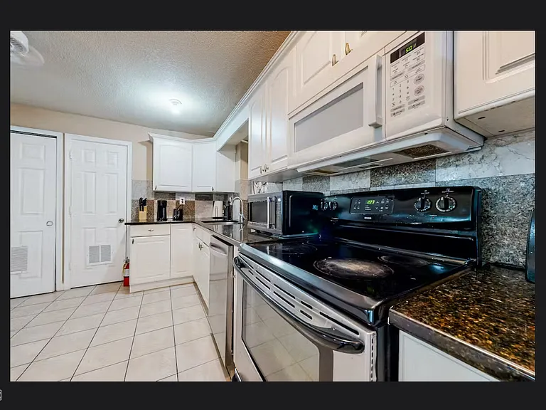 Saybrook Cir NW — Photo 30