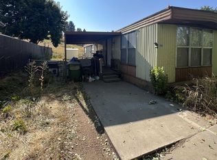 208 N C St, Albion, WA 99102