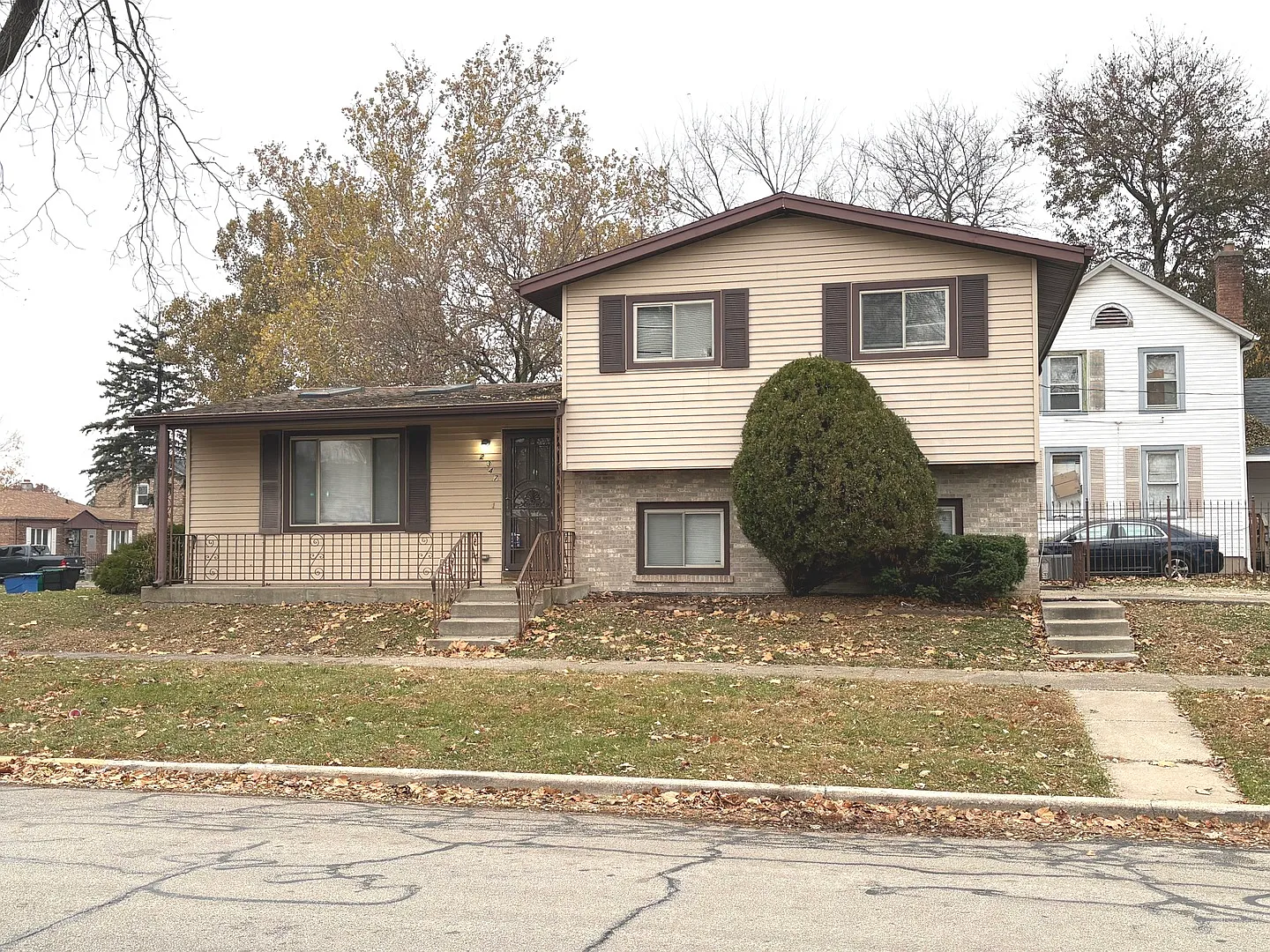 2347 S 17th Ave photo 1