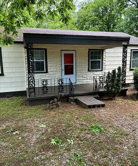 3016 Holmes Ave NW — Photo 1