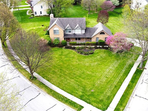 2nd image of 290 Longford Dr