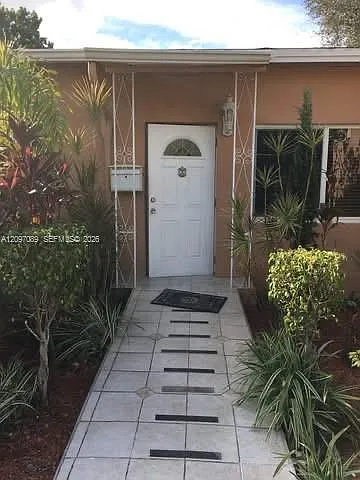 Coral Way Park Sec B — Photo 2