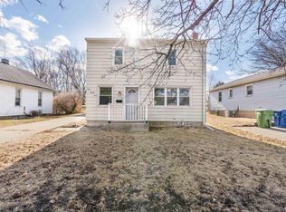 323 19th Pl, Clinton, IA 52732