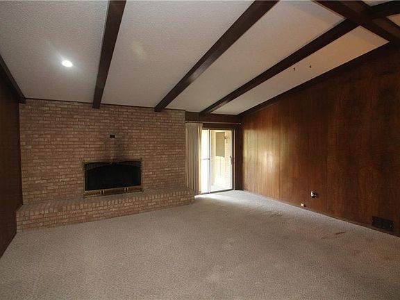 4th image of 6603 Sabrosa Ct E