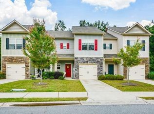 692 Oakside Pl, Acworth, GA 30102