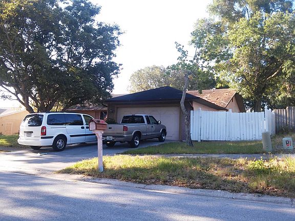 4th image of 2412 Osprey Ave