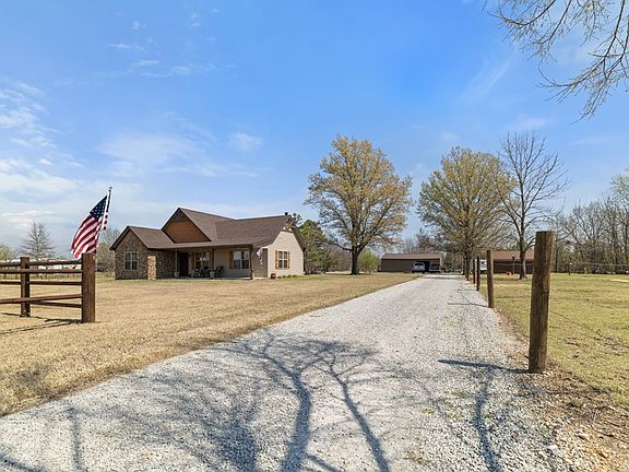 2nd image of 1746 Crawfordsville Rd