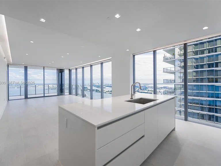 700 NE 24th St #5107 — Photo 41