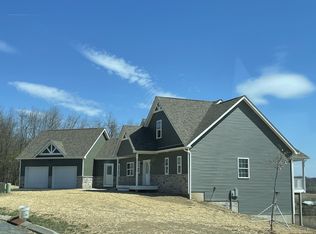 106 Mulford Dr, Wallkill, NY 12589