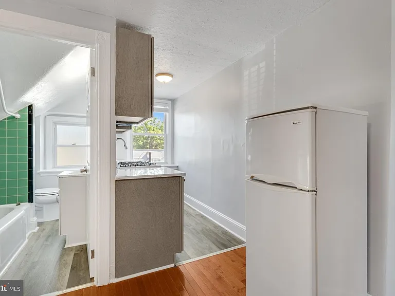 158 Montgomery Ave #3 — Photo 8