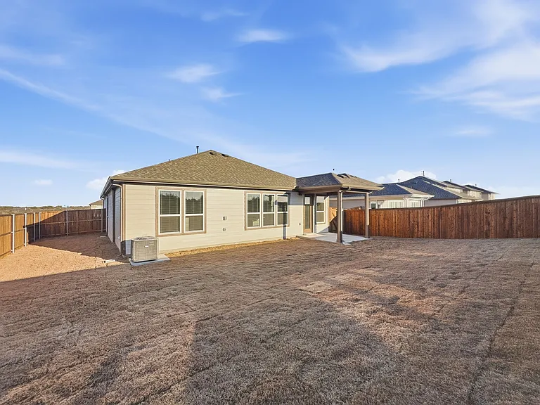 622 Saxony Dr — Photo 21