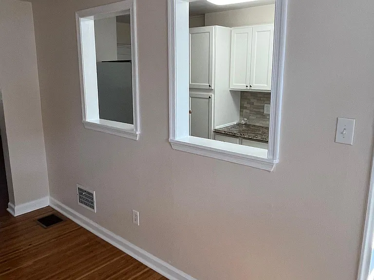 23 Madison Dr — Photo 3