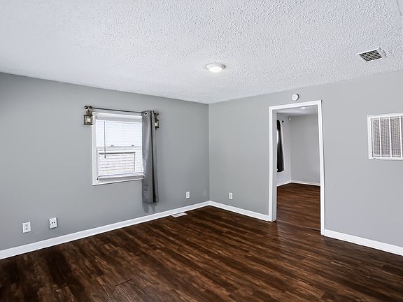 5th image of 4929 W Caven St