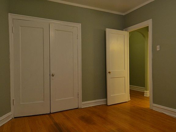 4th image of 1433 W Carmen Ave APT 1D