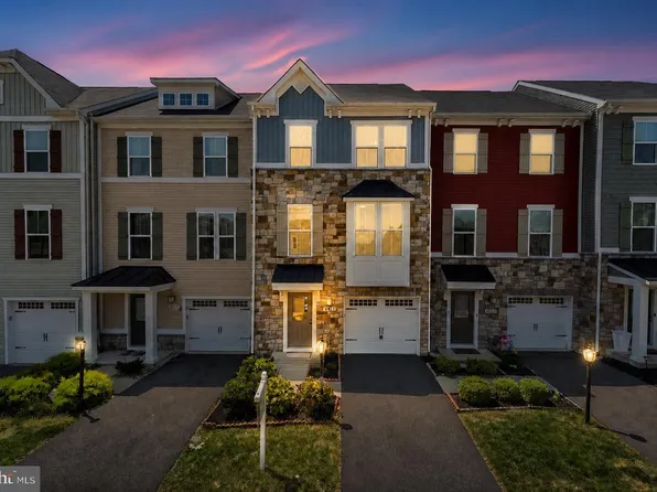 41715 McMonagle Sq, Aldie, VA 20105