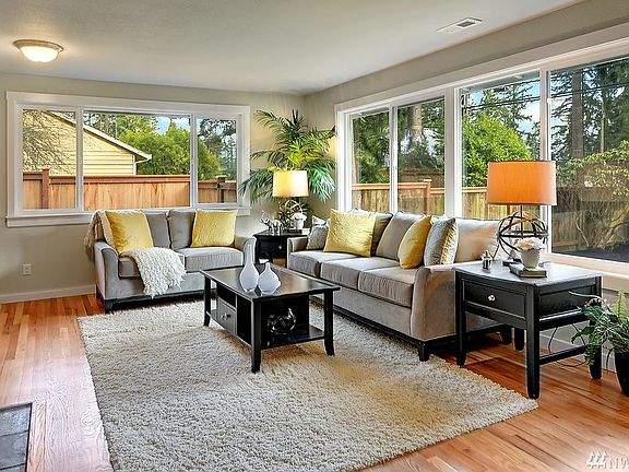 4th image of 5815 176th St SW