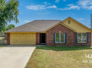 1436 Ash St, Grove, OK 74344