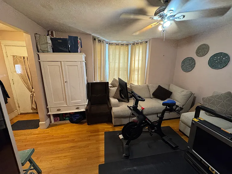 190-192 Holland St #2 — Photo 7