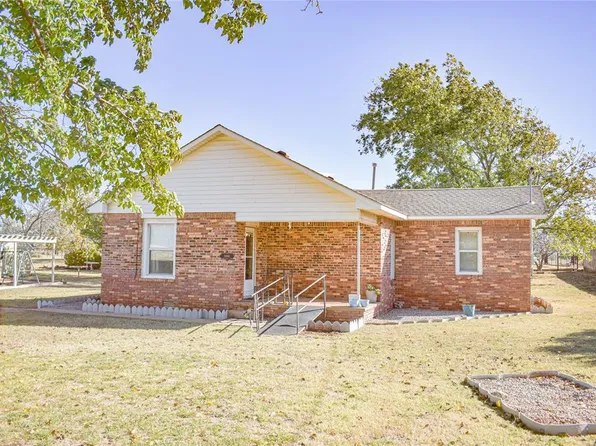 906 S Van Buren Ave, Elk City, OK 73644