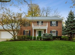 223 Bridle Path Cir, Oak Brook, IL 60523