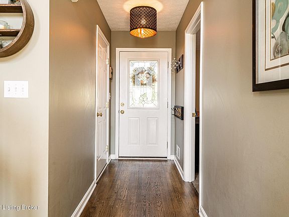 5th image of 7003 Black Walnut Cir