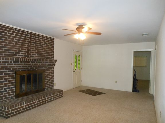 5th image of 1166 Lakeshore Dr