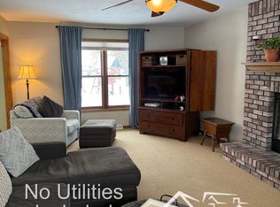 1656 Northridge Ct, Menasha, WI 54952