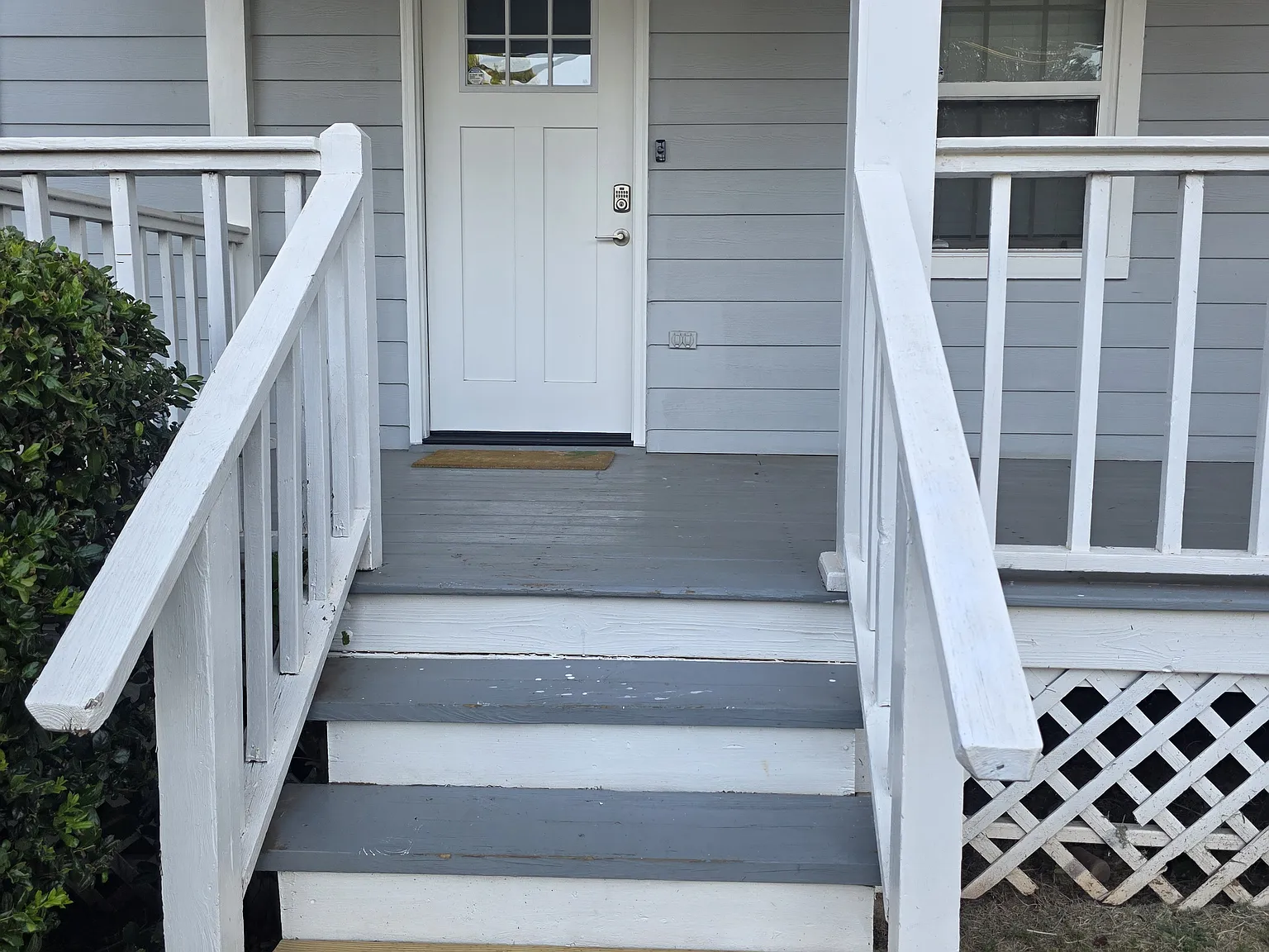 3 bed, 1196 sqft, $2,200 — Photo 2