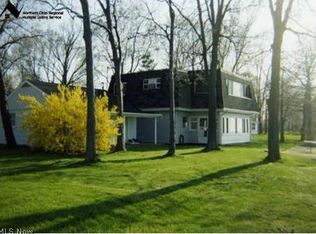 1505 N Shore Dr, Middle Bass, OH 43446