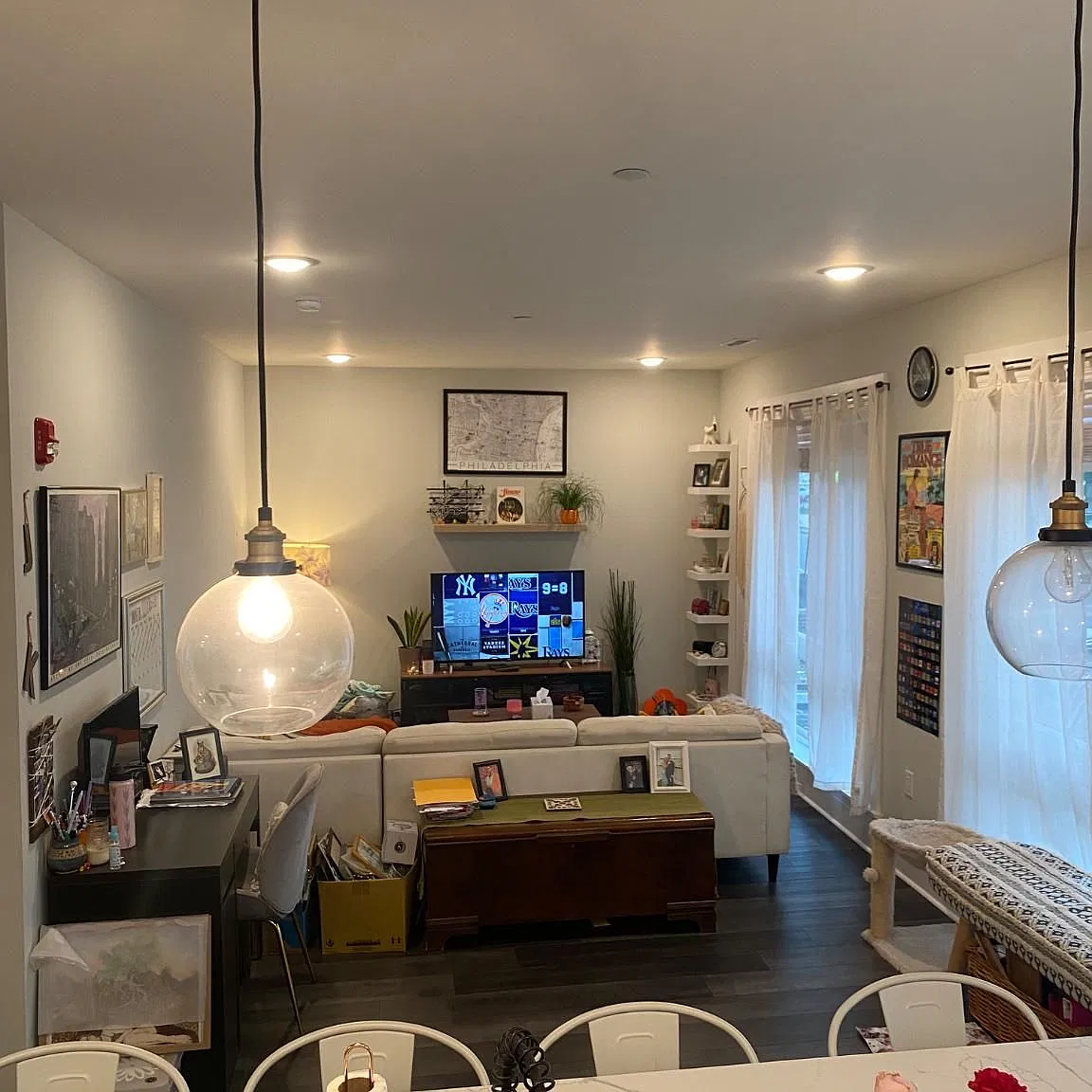 1 bed, 1.0 bath, 800 sqft, $1,599 — Photo 3