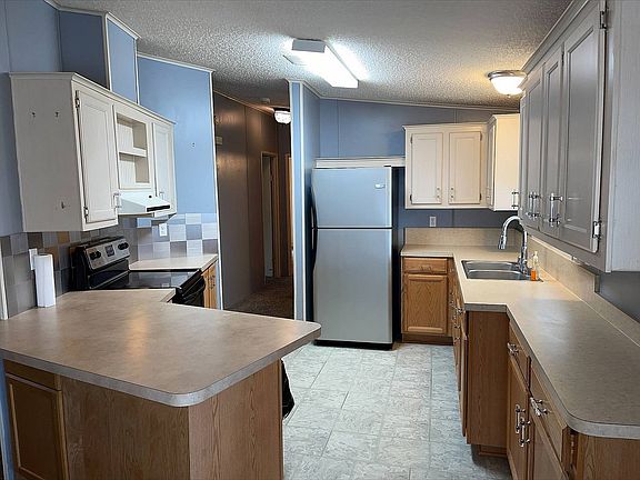 5th image of 765 Forest Ln