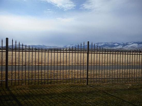 Living room/Bedroom View