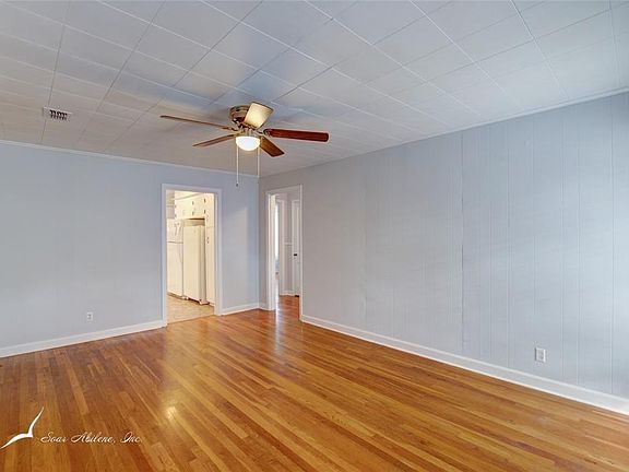 4th image of 3364 S 5th St