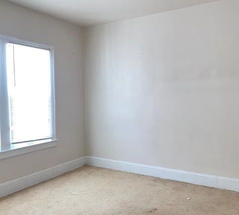3rd image of 3336 E 145th St #2