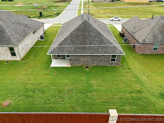 4th image of 10812 S 274th Ave E