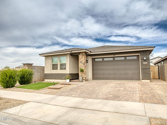 2nd image of 22474 E LAWNDALE Place E