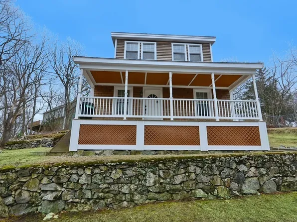 28 Harwich St, Saugus, MA 01906