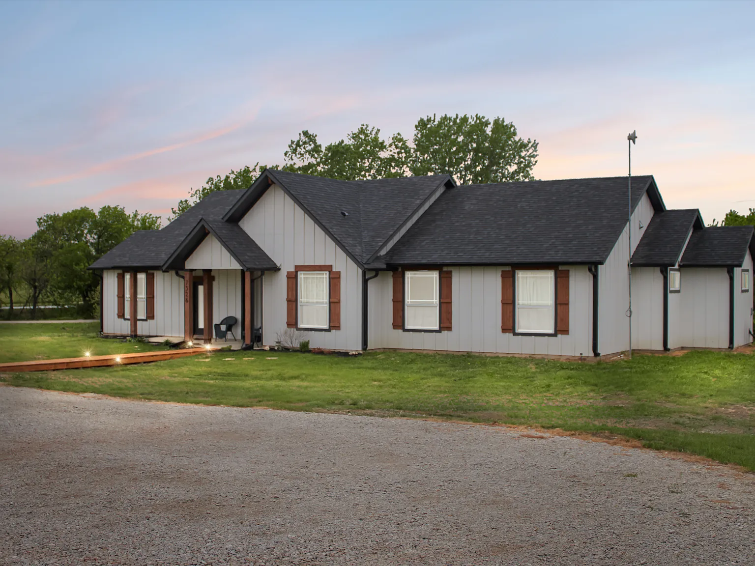 4 bed, 2088 sqft, $2,700 — Photo 3