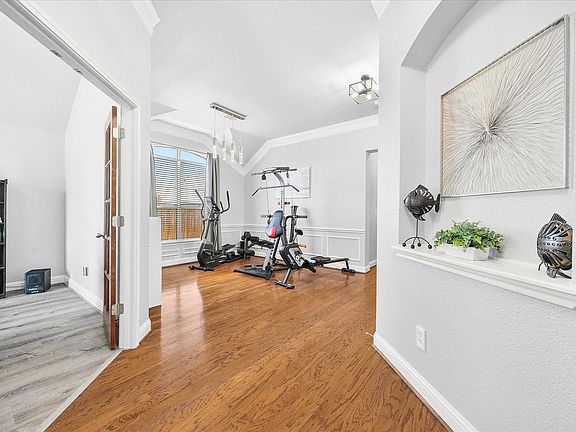 4th image of 809 Cauble Dr