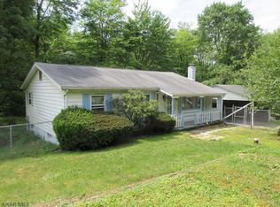 746 N Douglass Ln, Tyrone, PA 16686