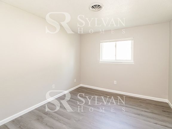 2nd image of 4324 Baronsmede Dr