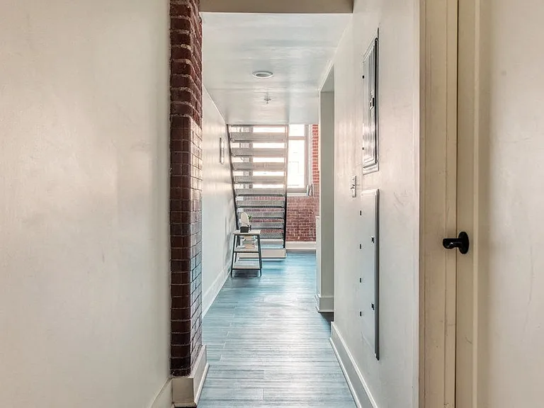 West Lofts Apartments — Photo 43