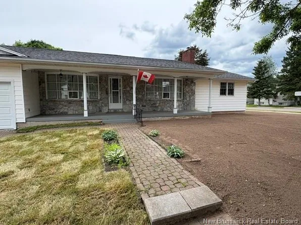 54 Bessborough Ave, Moncton, NB E1E 4A2