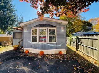 2 Lilac Ln, Mahopac, NY 10541