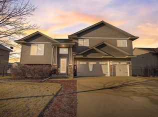 1605 Pinecone Ln, Mayer, MN 55360